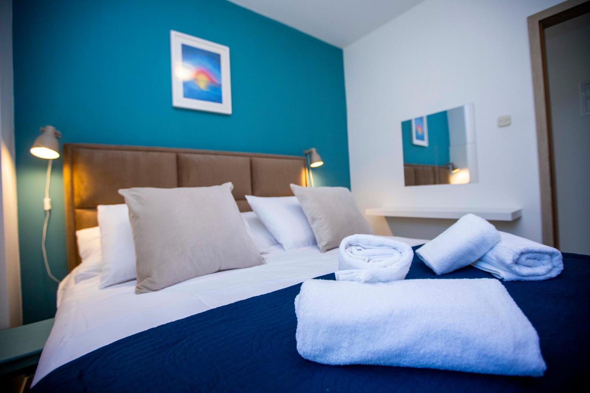 Apartment Laura โตรกีร์ ภายนอก รูปภาพ