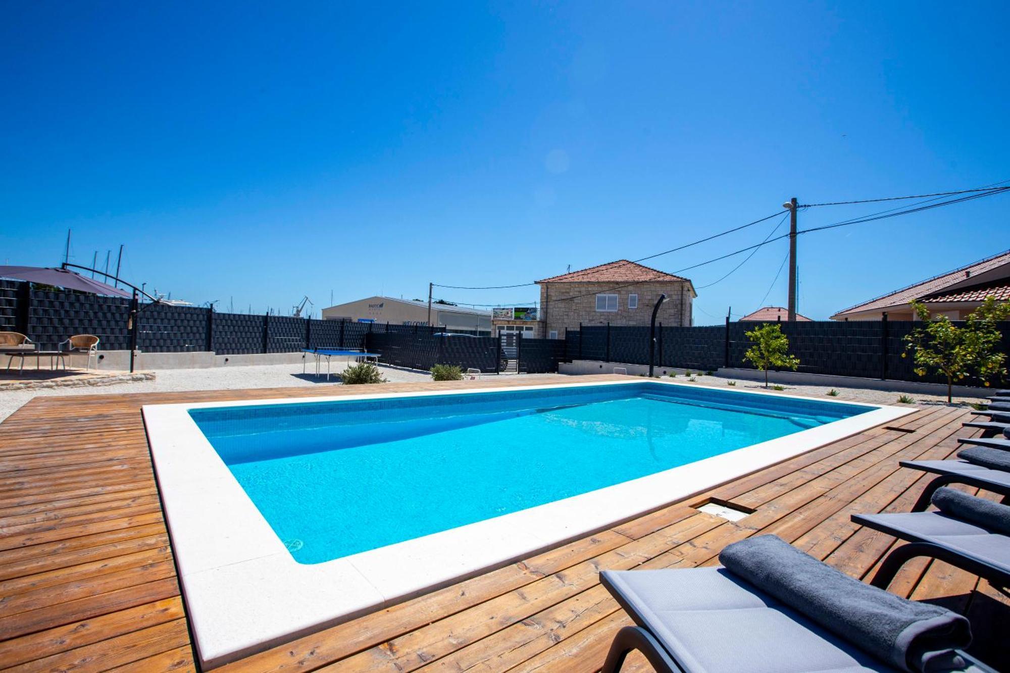 Apartment Laura โตรกีร์ ภายนอก รูปภาพ