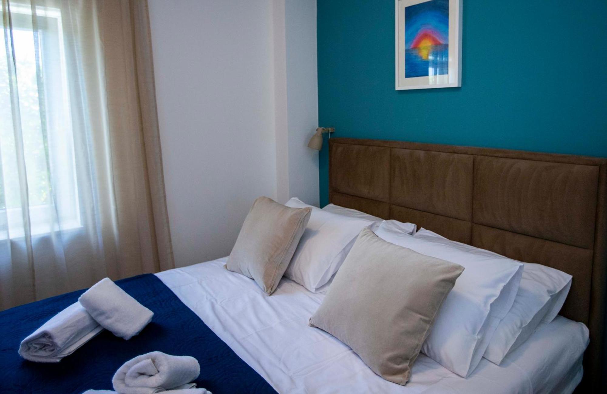 Apartment Laura โตรกีร์ ภายนอก รูปภาพ