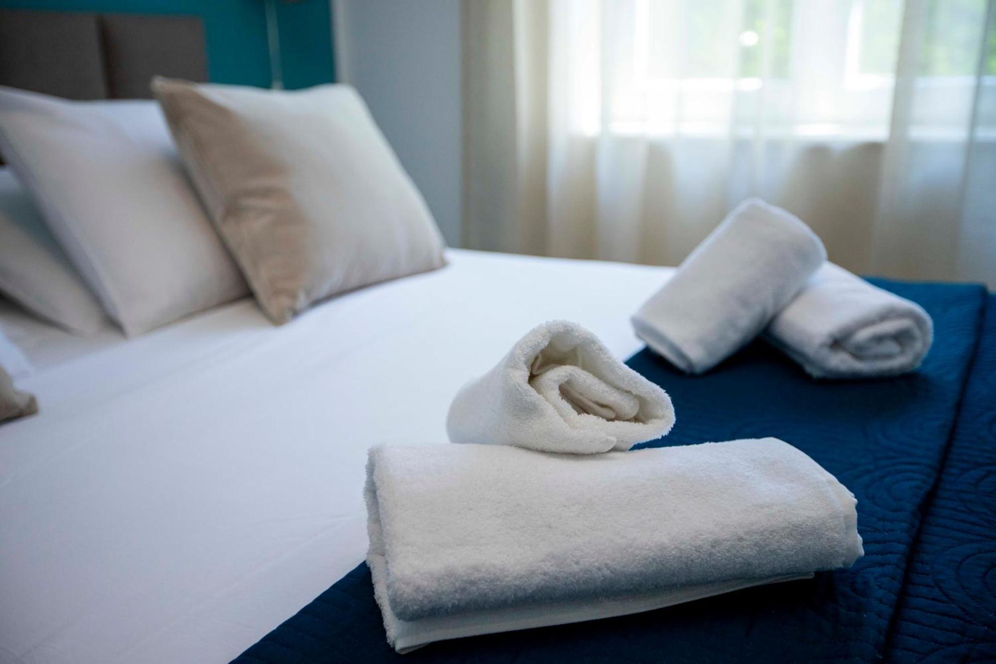 Apartment Laura โตรกีร์ ภายนอก รูปภาพ
